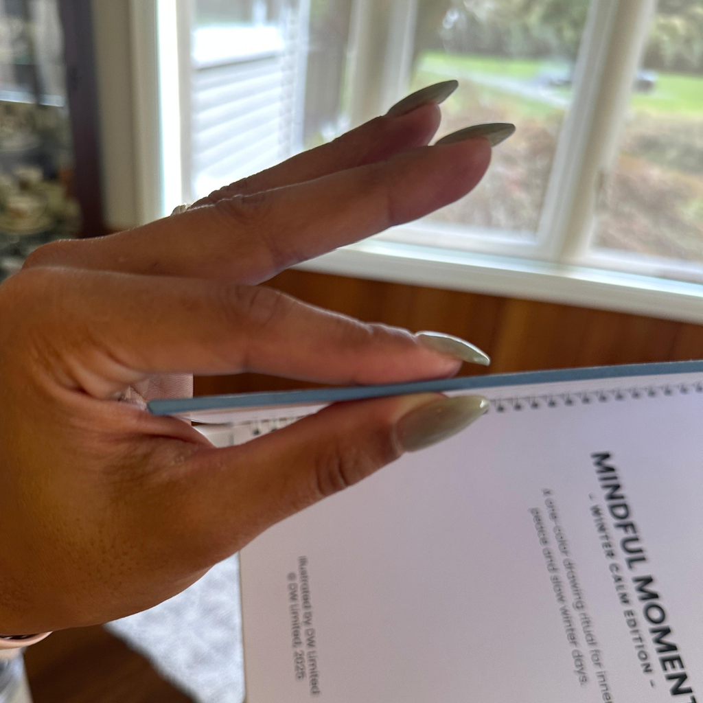 Winter Calm Edition – A one-color drawing ritual for inner peace and slow winter days